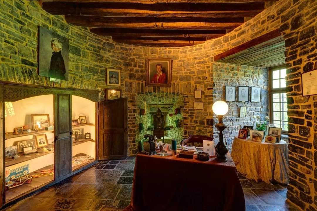 Lesse En Ciel Vous Accueille Avec Plaisir . Houyet Exterior foto