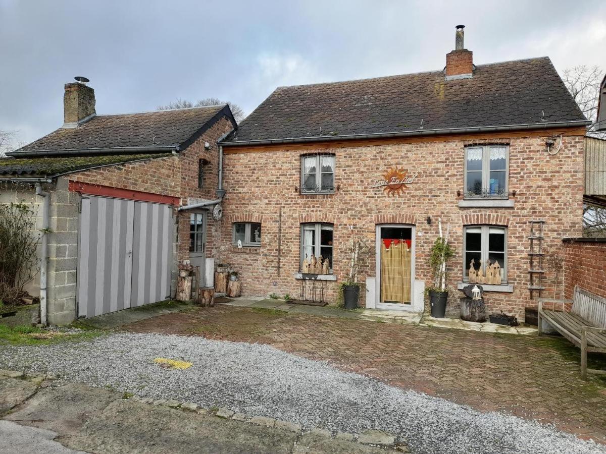 Lesse En Ciel Vous Accueille Avec Plaisir . Houyet Exterior foto